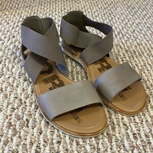 Sorel Ella II Women’s 7.5 Gray Leather Stretch Ankle Strap NL2891-005 Grey